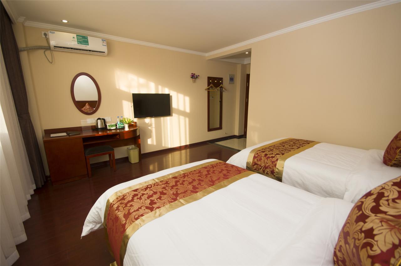 Greentree Inn Xinjiang Fukang Fukang Business Hotel Changji Exteriér fotografie