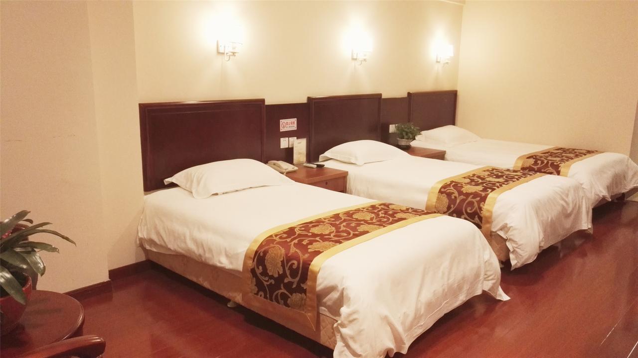 Greentree Inn Xinjiang Fukang Fukang Business Hotel Changji Exteriér fotografie